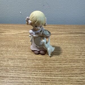 Vintage Homeco Girl Feeding Duck Goose #1449 Bisque Porcelain 4" Figurine